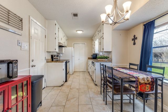 6037 Highcrest Drive, Watauga, TX 76148