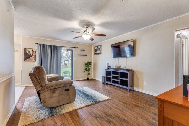 6037 Highcrest Drive, Watauga, TX 76148