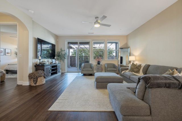 11337 N Cherry Sage Avenue, Fresno, CA 93730