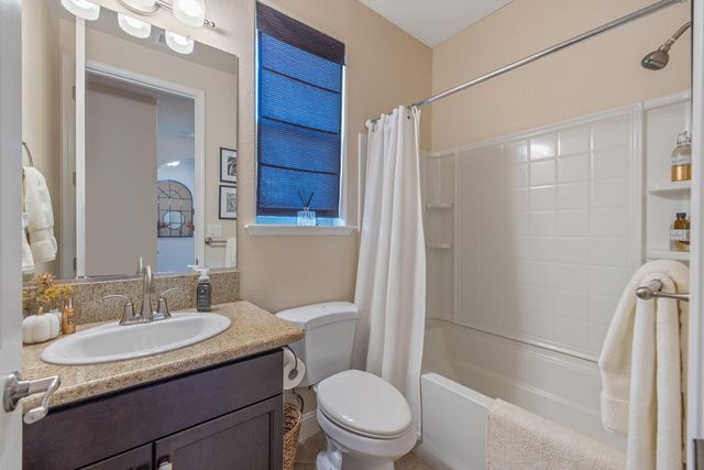 11337 N Cherry Sage Avenue, Fresno, CA 93730