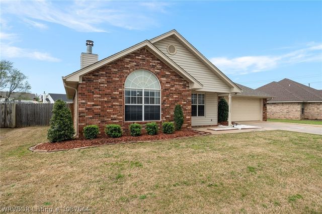 6900 Red Bud Drive, Fort Smith, AR 72916