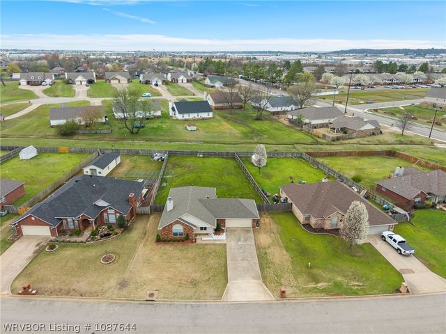 6900 Red Bud Drive, Fort Smith, AR 72916