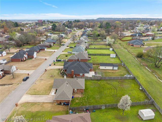 6900 Red Bud Drive, Fort Smith, AR 72916