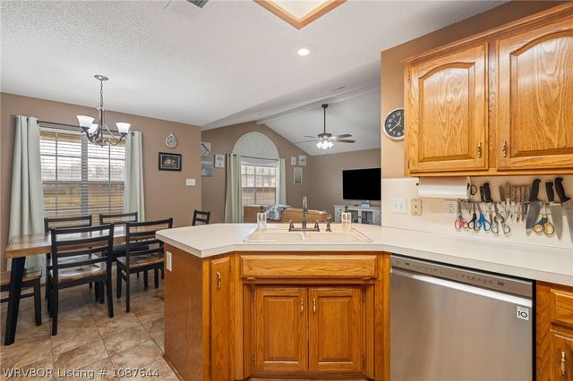 6900 Red Bud Drive, Fort Smith, AR 72916