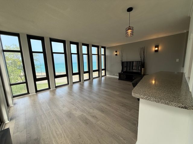 6700 S South Shore Drive 4G, Chicago, IL 60649