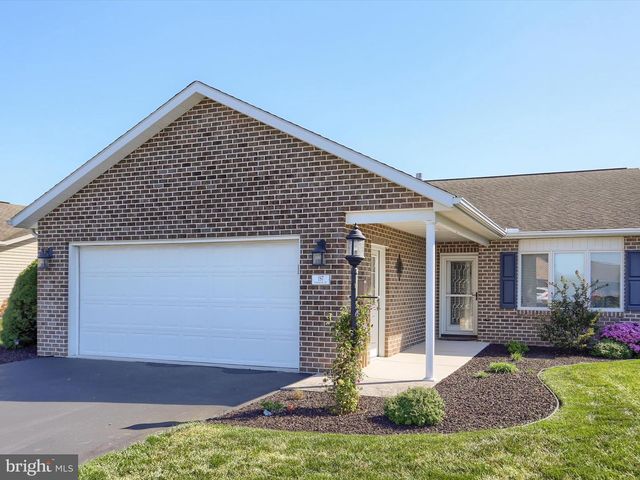 197 PARKWOOD DRIVE #320, Chambersburg, PA 17201