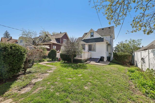 409 1st Street, Baraboo, WI 53913