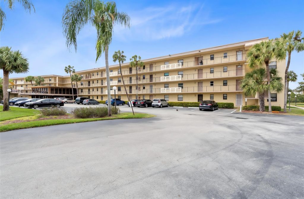 9355 SW 8TH Street 212, Boca Raton, FL 33428