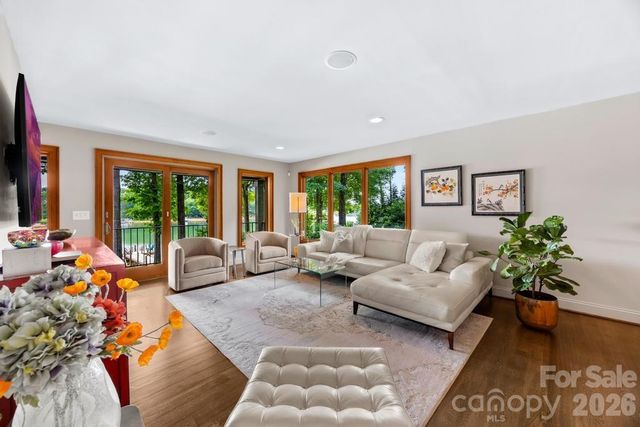 165 Woodstream Circle, Mooresville, NC 28117