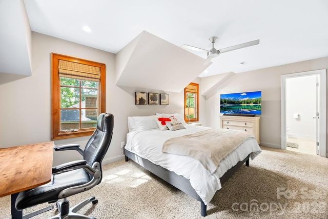 165 Woodstream Circle, Mooresville, NC 28117