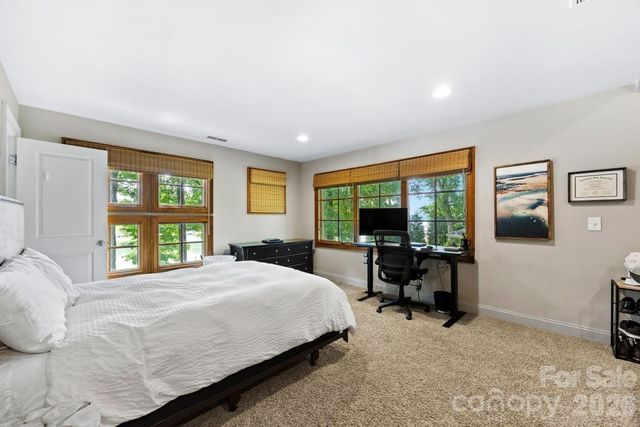 165 Woodstream Circle, Mooresville, NC 28117