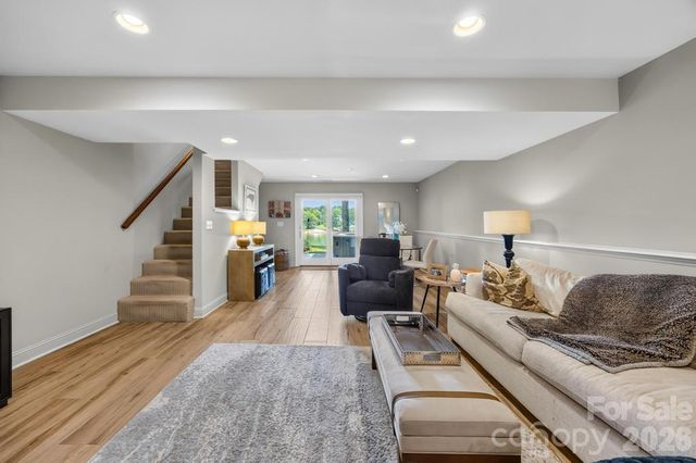 165 Woodstream Circle, Mooresville, NC 28117