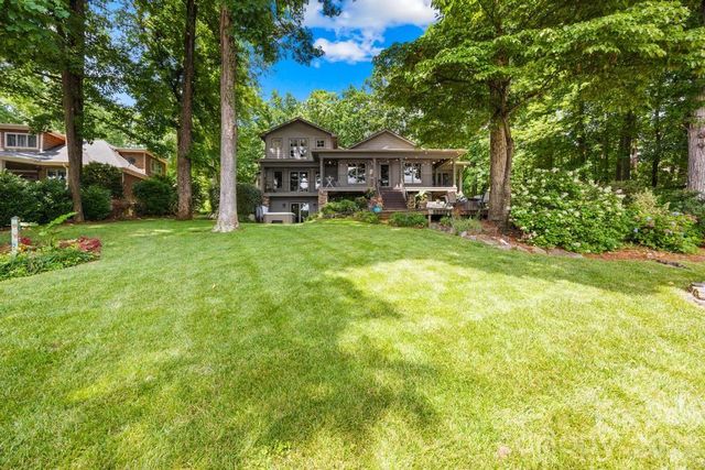 165 Woodstream Circle, Mooresville, NC 28117