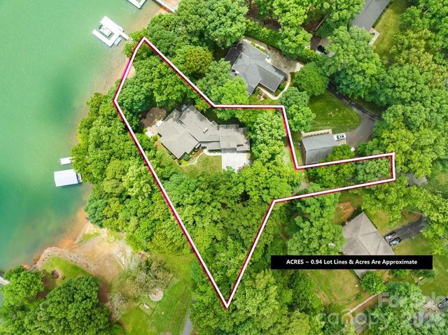 165 Woodstream Circle, Mooresville, NC 28117