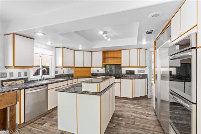 7737 Spanish Lake Drive, Las Vegas, NV 89113