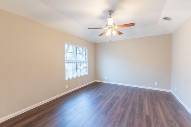 328 Lake View Drive, Montgomery, TX 77356
