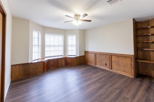 328 Lake View Drive, Montgomery, TX 77356