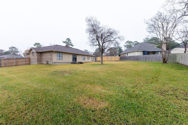 328 Lake View Drive, Montgomery, TX 77356