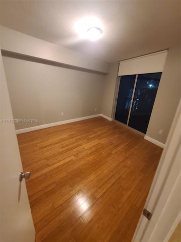 185 SW 7th St 3109, Miami, FL 33130