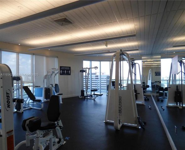 185 SW 7th St 3109, Miami, FL 33130