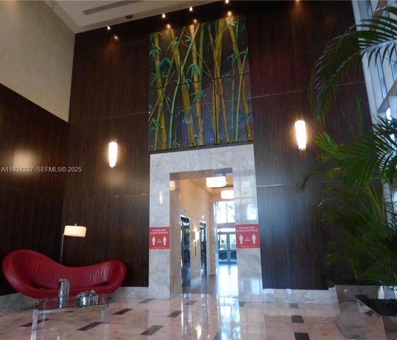 185 SW 7th St 3109, Miami, FL 33130