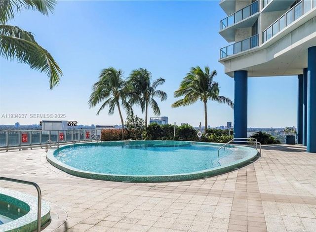 185 SW 7th St 3109, Miami, FL 33130