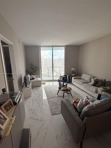 185 SW 7th St 3109, Miami, FL 33130