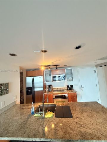 185 SW 7th St 3109, Miami, FL 33130