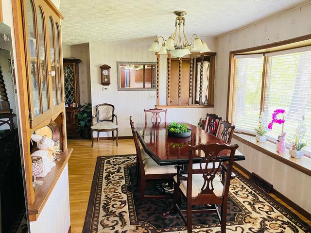 2949 State Hwy Jj, Crane, MO 65633