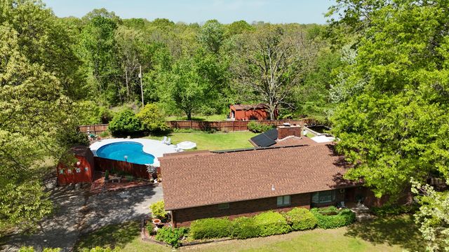 2949 State Hwy Jj, Crane, MO 65633