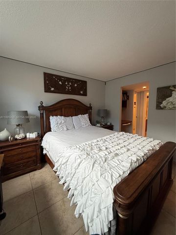 401 Ocean Dr 324, Miami Beach, FL 33139