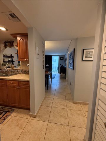 401 Ocean Dr 324, Miami Beach, FL 33139