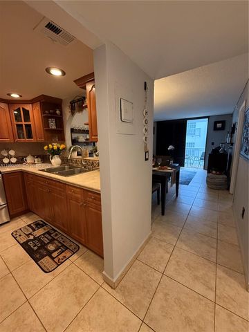 401 Ocean Dr 324, Miami Beach, FL 33139