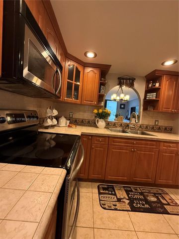 401 Ocean Dr 324, Miami Beach, FL 33139