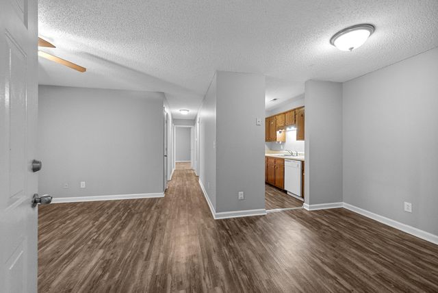 1249 Parkway Pl Apt G, Clarksville, TN 37042