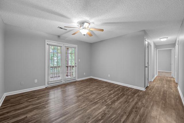 1249 Parkway Pl Apt G, Clarksville, TN 37042