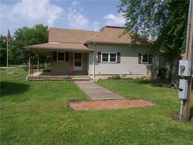 304 E Sixth Street, Laharpe, KS 66751