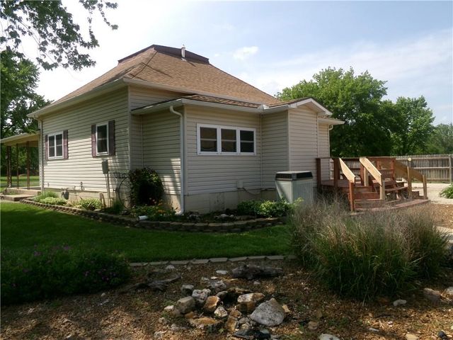 304 E Sixth Street, Laharpe, KS 66751