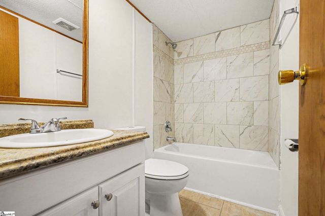 309 Scarlett Court, Laurens, SC 29360