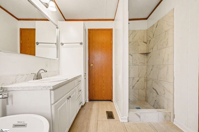 309 Scarlett Court, Laurens, SC 29360