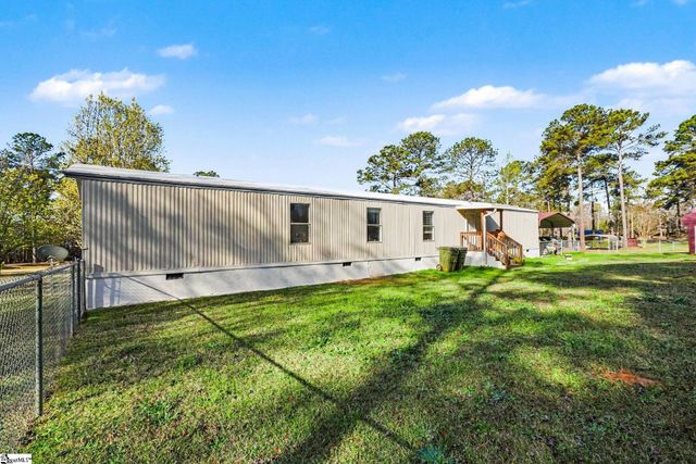 309 Scarlett Court, Laurens, SC 29360