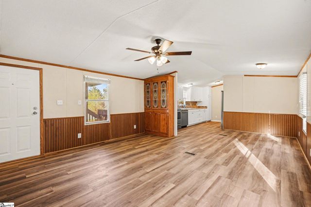 309 Scarlett Court, Laurens, SC 29360