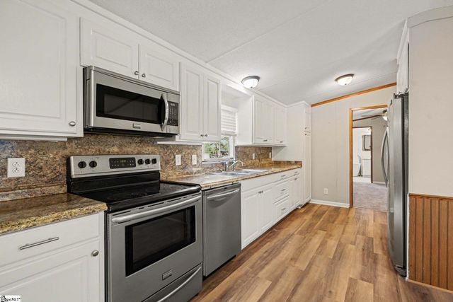 309 Scarlett Court, Laurens, SC 29360