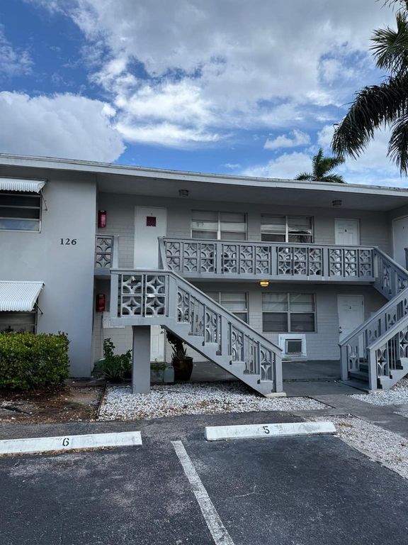 126 Cleveland Street 7, Lake Worth Beach, FL 33461