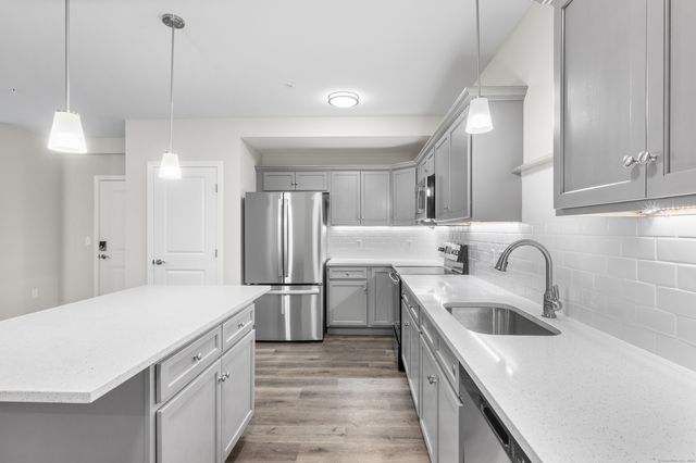 64 East Mitchell Avenue 24, Cheshire, CT 06410