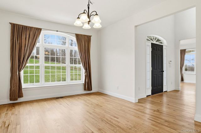 37 Willets Way, Newburgh, NY 12550