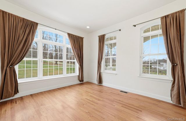 37 Willets Way, Newburgh, NY 12550