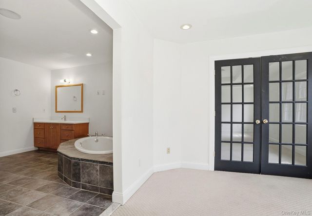 37 Willets Way, Newburgh, NY 12550