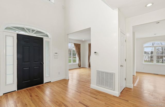 37 Willets Way, Newburgh, NY 12550