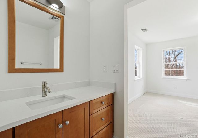 37 Willets Way, Newburgh, NY 12550